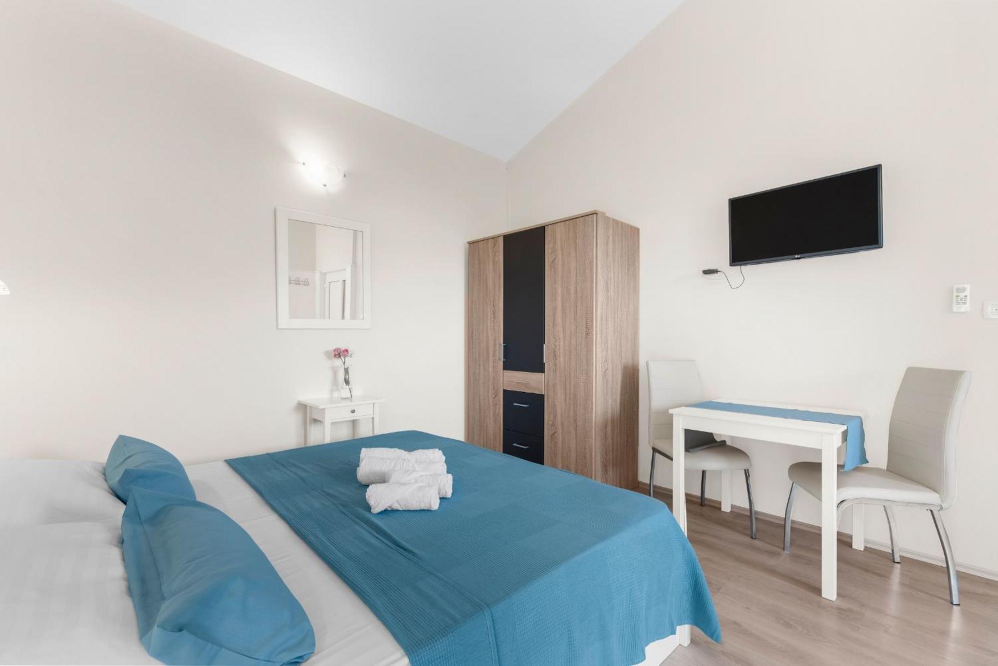 Villa Hope - Apartments With Shared Pool Poreč Værelse billede