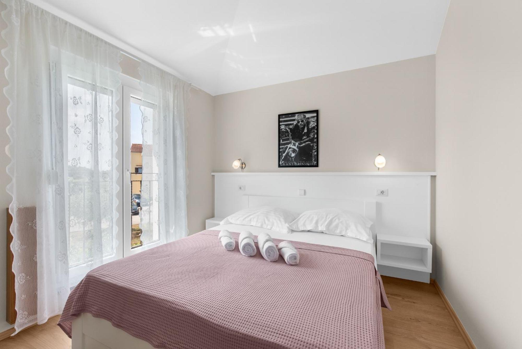 Villa Hope - Apartments With Shared Pool Poreč Værelse billede